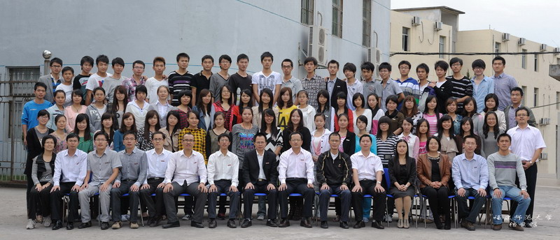 信息技术学院2012届物流管理（物流信息方向）（1班）毕业生合影